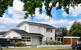 Broadway Motel & Miro Court Villas